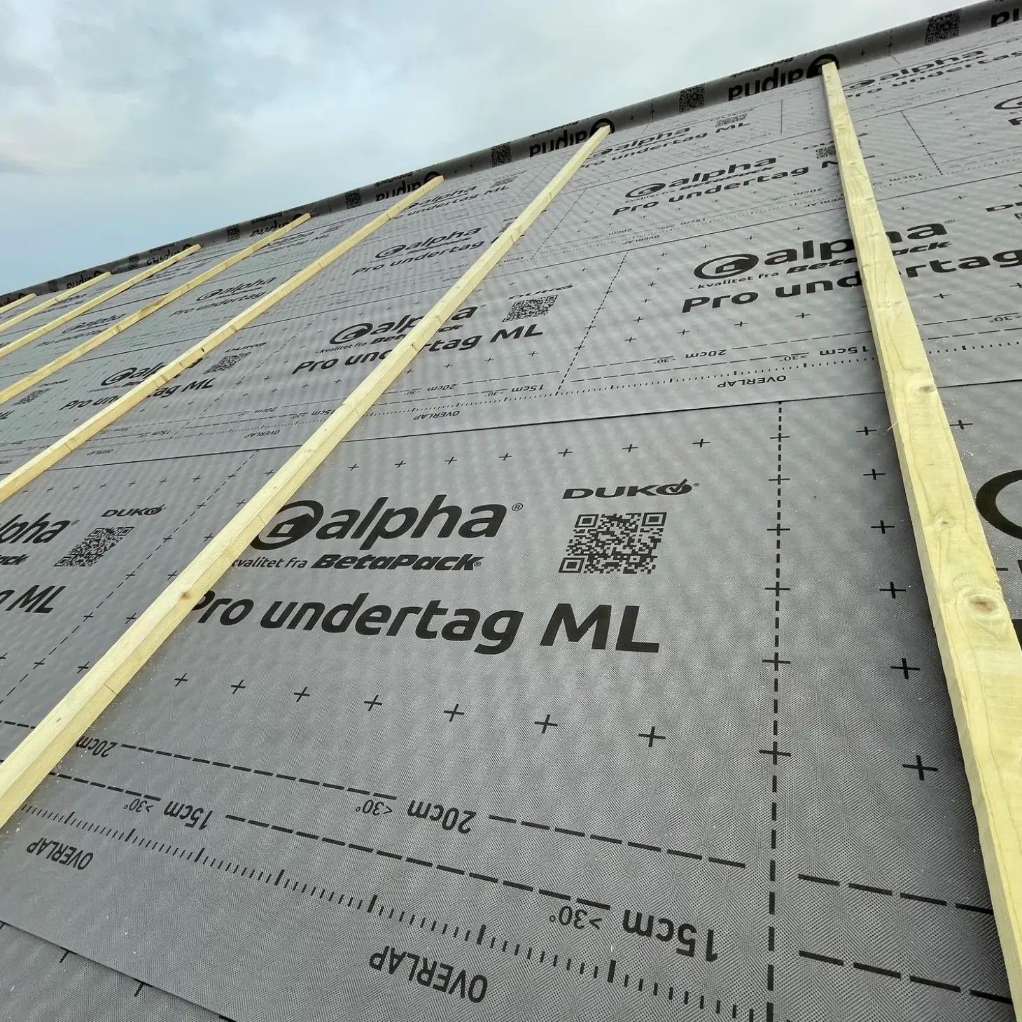 Alpha undertag MH sort 1,1 x 30 m