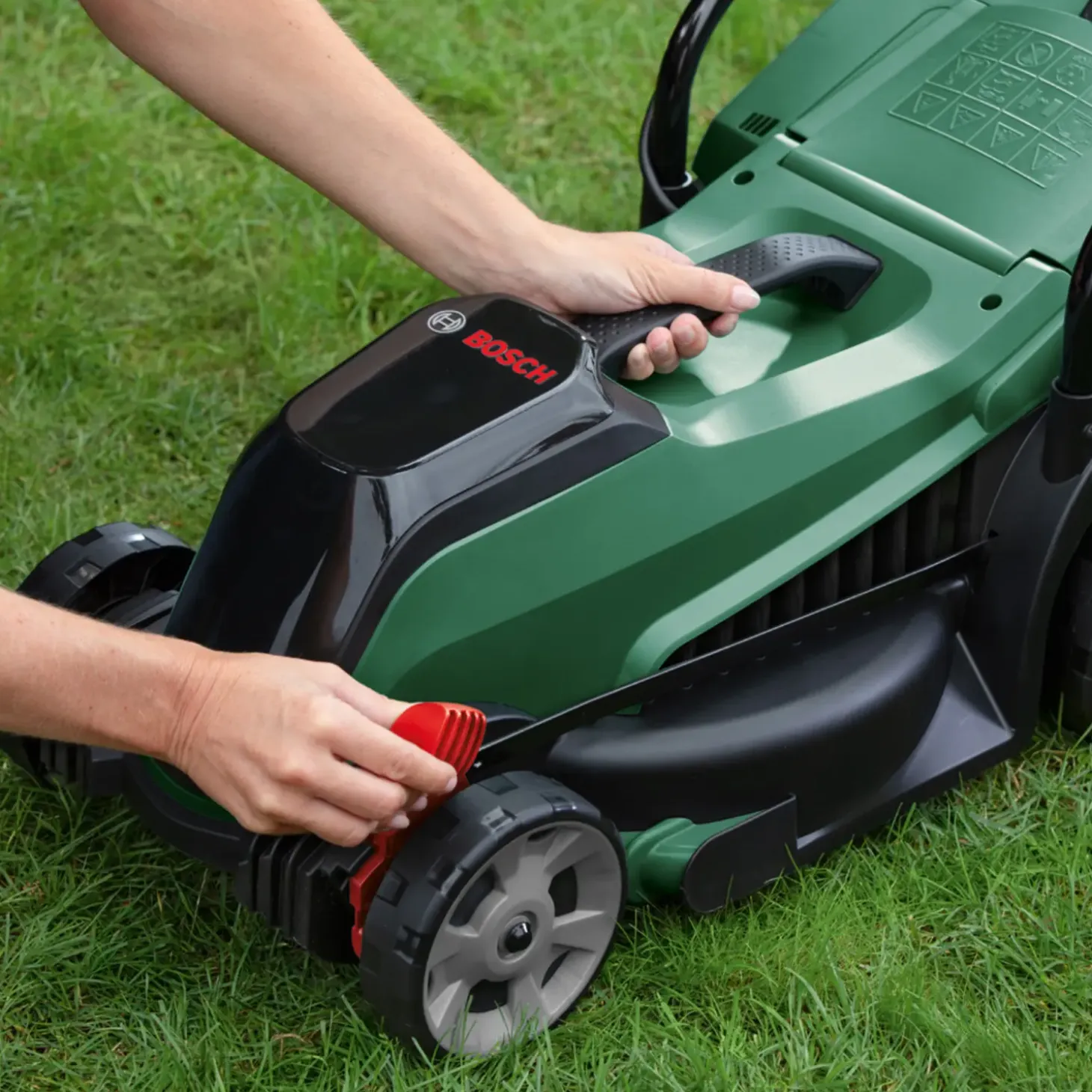 Bosch Citymover 32-300 18V plæneklipper 1x5.0 Ah batteri og lader