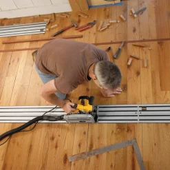 DeWALT DWS520KTR 55 mm dyksav med 2 styreskinner
