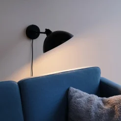 Dyberg Larsen Futura væglampe sort