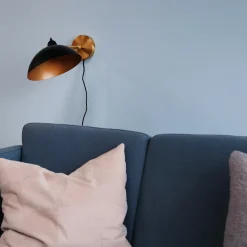 Dyberg Larsen Futura væglampe messing
