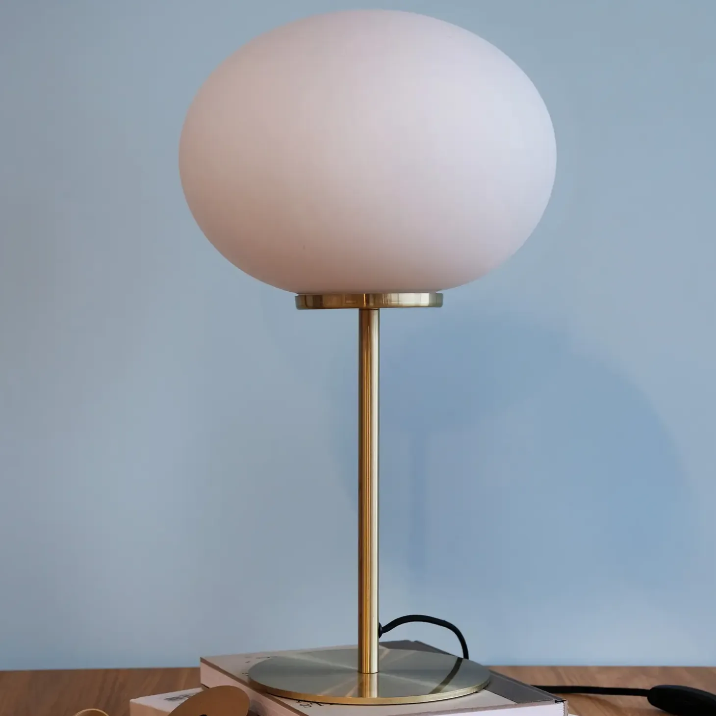 Dyberg Larsen Queen bordlampe messing