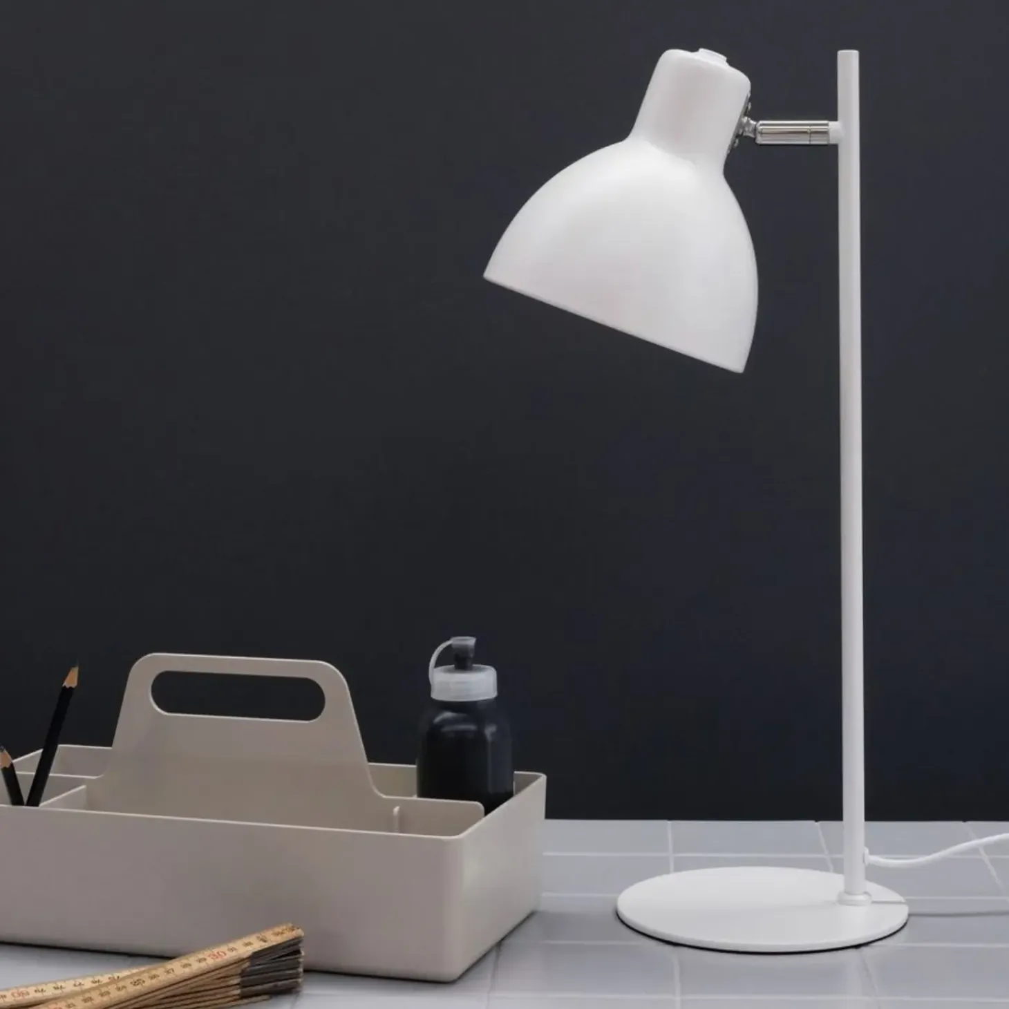 Dyberg Larsen Skagen bordlampe E27 mat hvid