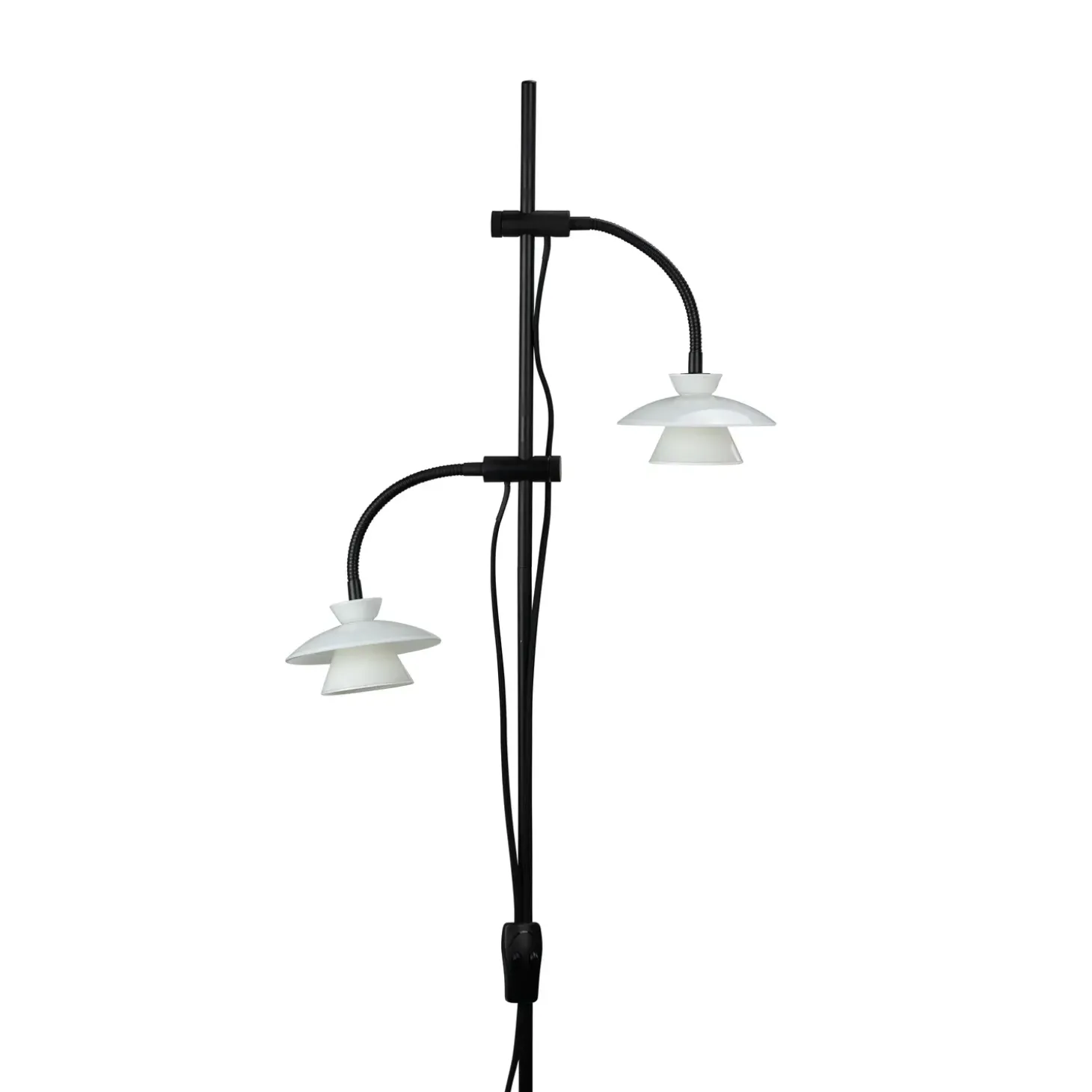 Dyberg Larsen Valby opal gulvlampe G9 sort