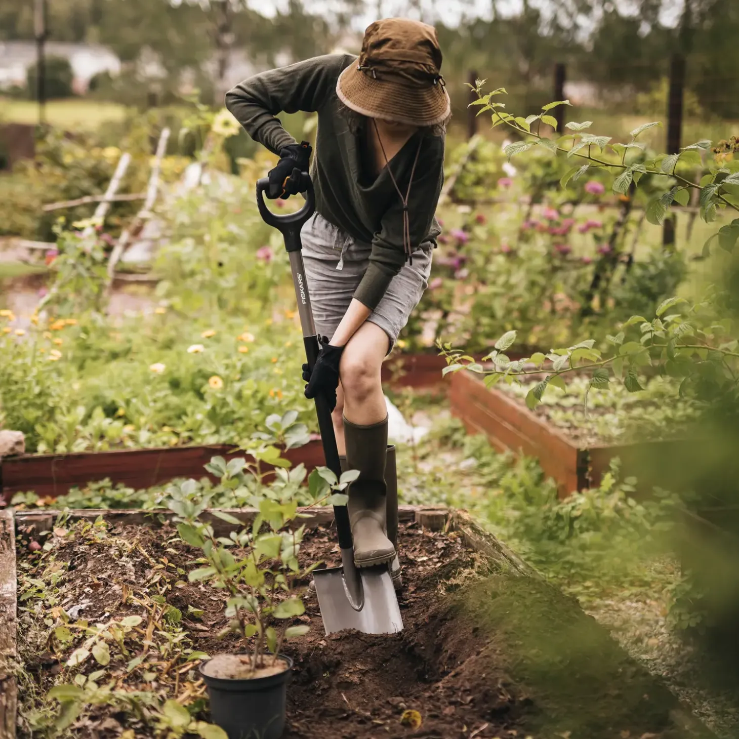 Fiskars Ergonomic spadsspade grå