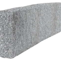 Granit kantsten kløvet 10x30x100 cm lysegrå