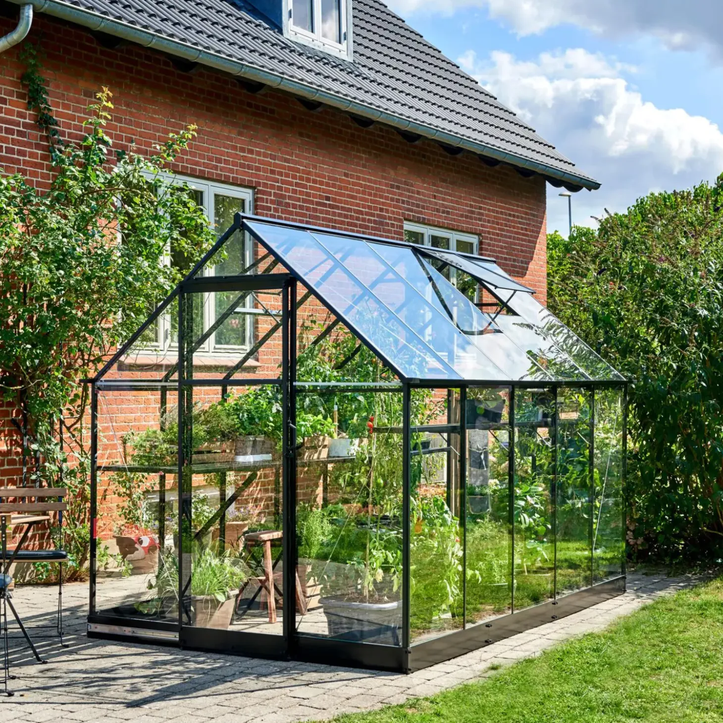 Halls Qube 610 drivhus sort med hærdet glas 6,4 m²