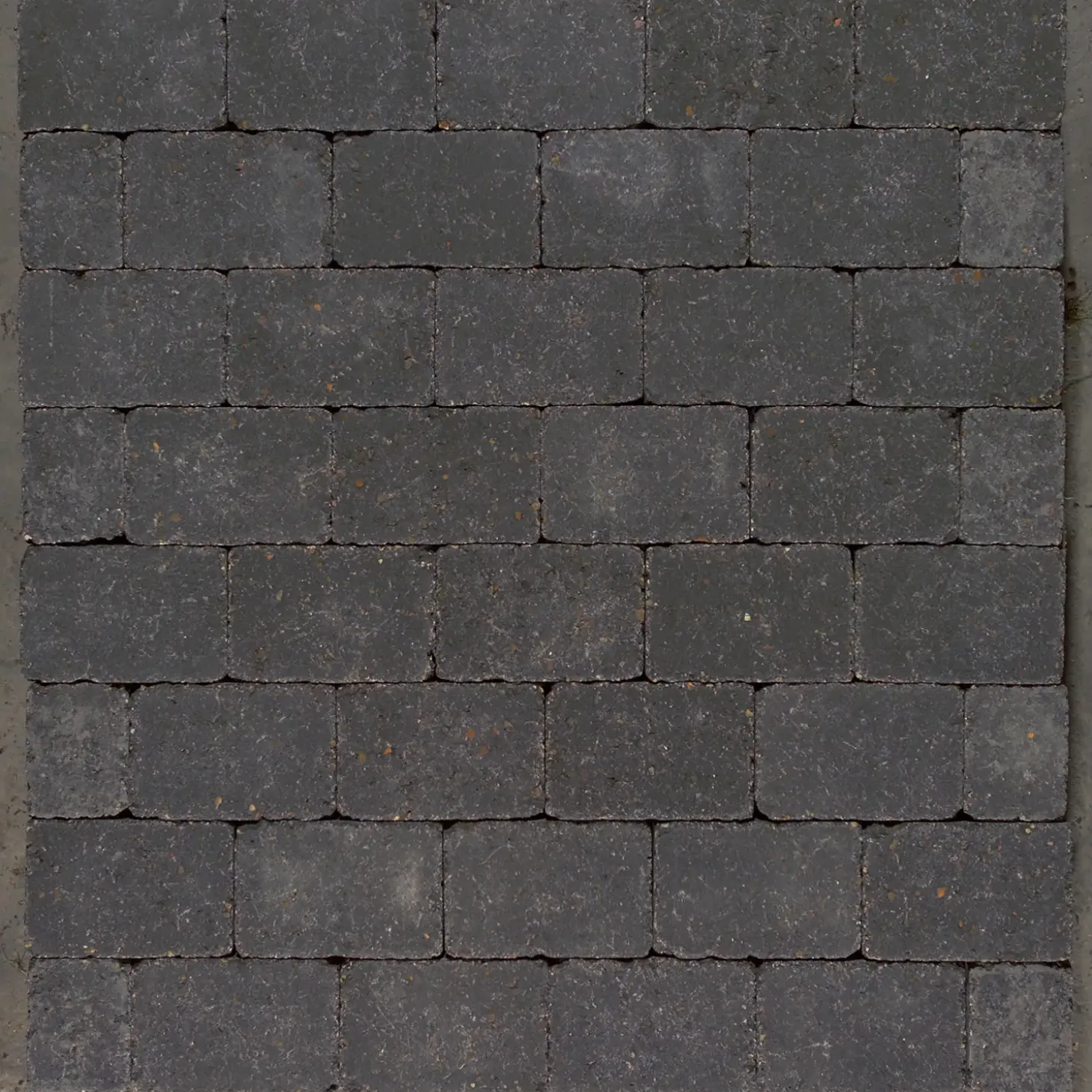 Herregårdssten med rumlet kant 1/2 sten koks 14x10,5x7 cm