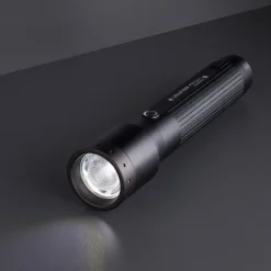Ledlenser P7R Core lommelygte inkl. 1xgenopladelig batteri sort