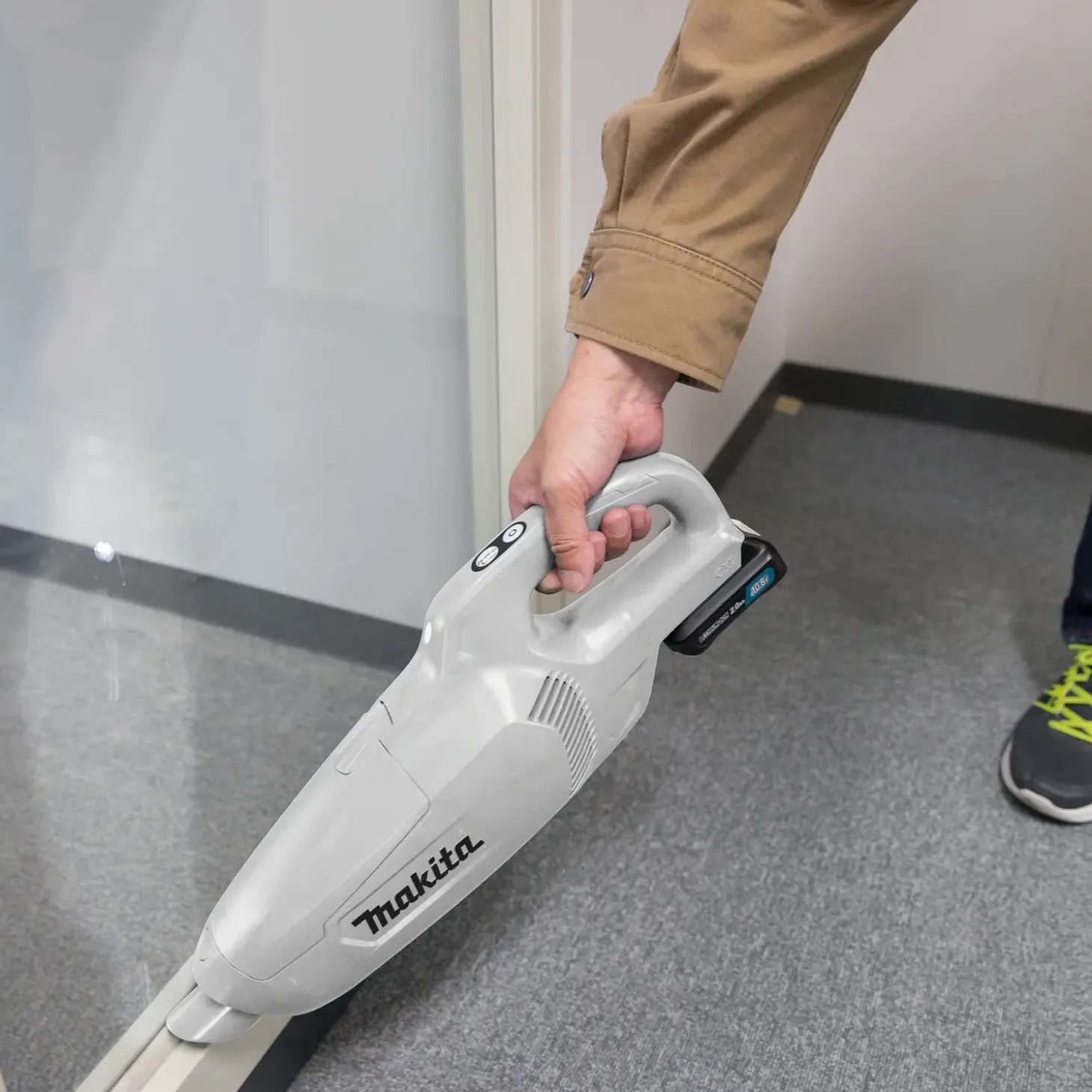 Makita CL107FDWAW støvsuger 10,8V 2,0 Ah