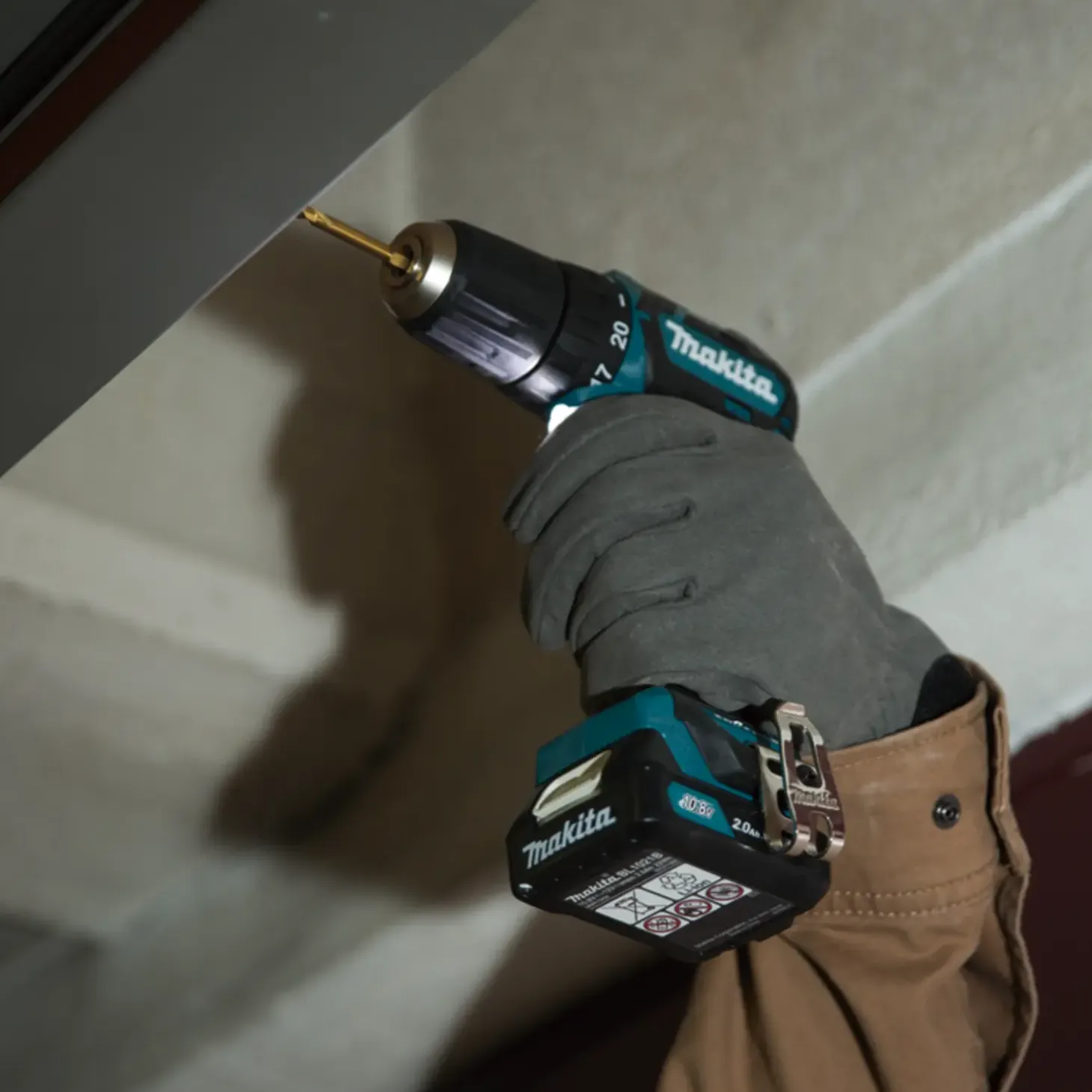 Makita DF332DSMJ bore-/skruemaskine 12V inkl. 2x 4,0Ah batterier og lader
