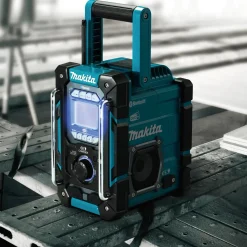 Makita DMR301 CXT/LXT radio med lader solo