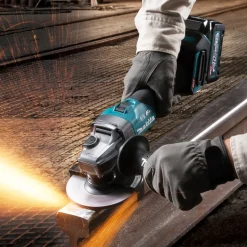 Makita GA005GM201 XGT 40V vinkelsliber 4.0 Ah batteri og lader