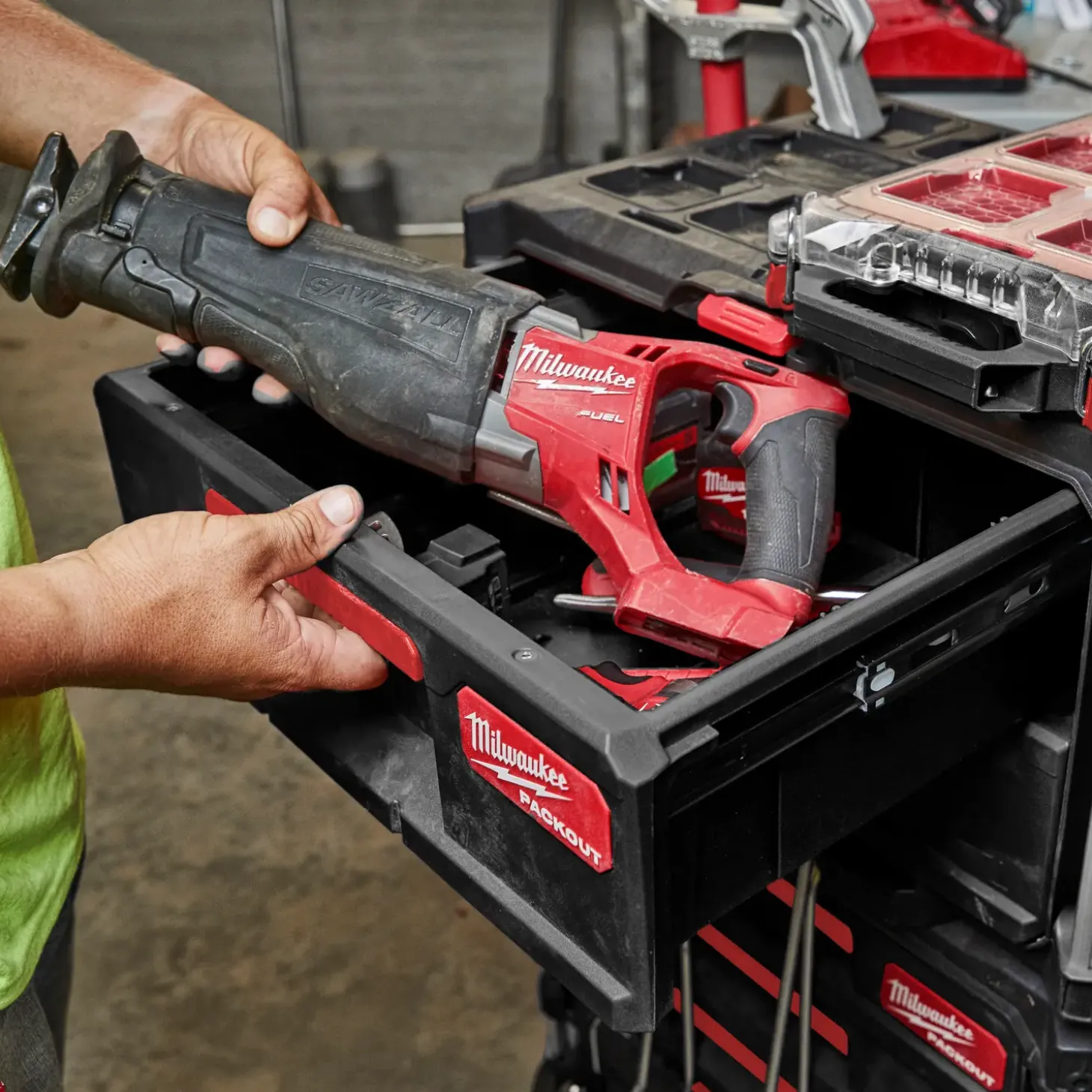 Milwaukee packout kuffert med 3 skuffer