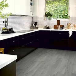 Pergo Modern Plank Sensation laminatgulv 1380x190x8 mm Urban Grå Eg