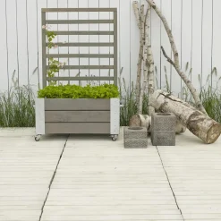 Plus Cubic blomsterkasse med espalier og hjul 87x50x130 cm sort