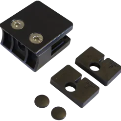 Plus glasbeslag t/runde stolper Ø42,4 mm sort