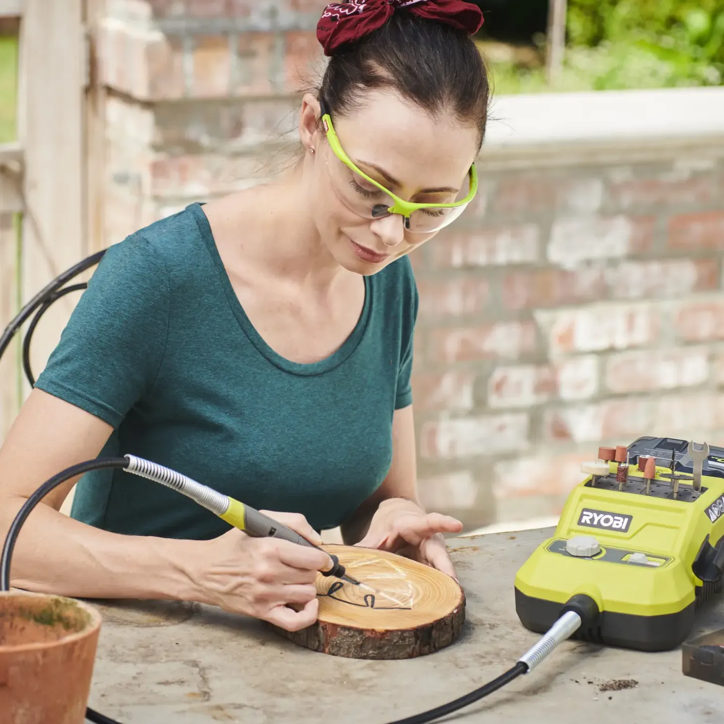 Ryobi R18RT-0 roterende multiværktøj 18V ONE+ solo m. 33 tilbehørsdele