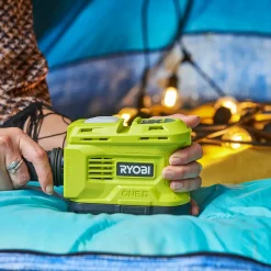 Ryobi RY18BI150B 2-i-1 inverter og oplader 18V ONE+