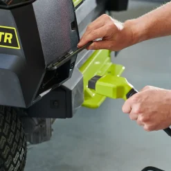 Ryobi RY72ZTRX107-210 72V 137 cm zero turn plæneklipper 3x10 Ah batt.