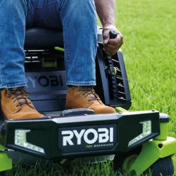 Ryobi RY72ZTRX76-210 72V 76 cm zero turn plæneklipper 2x10 Ah batt.