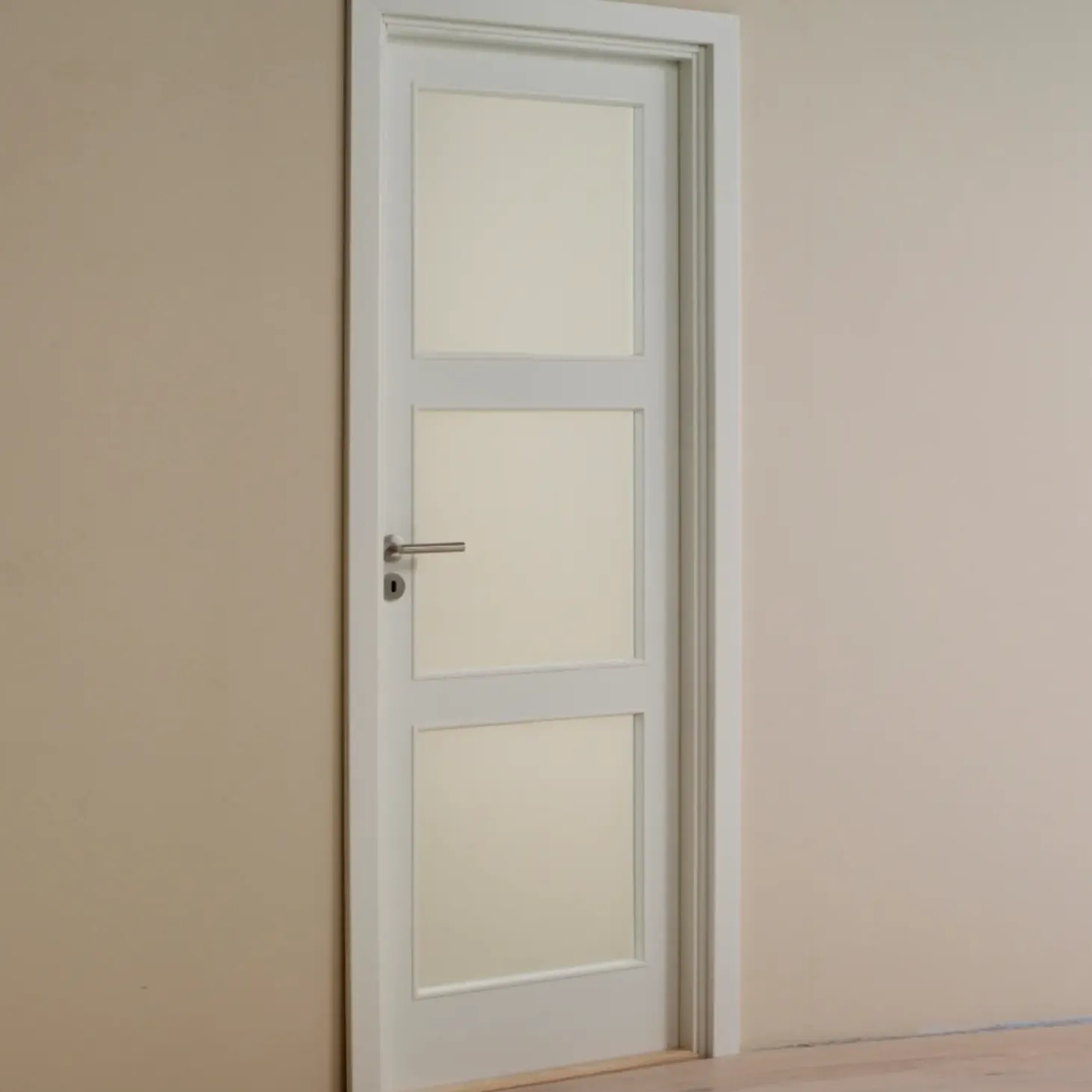 Swedoor Flex +Karm 92 mm hvid fyr 686x2089 mm m/std.bund i bøg
