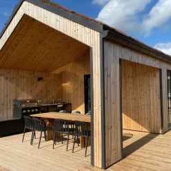 ThermoWood TGUU beklædning børstet 21x117 mm fyr x 3,6 m
