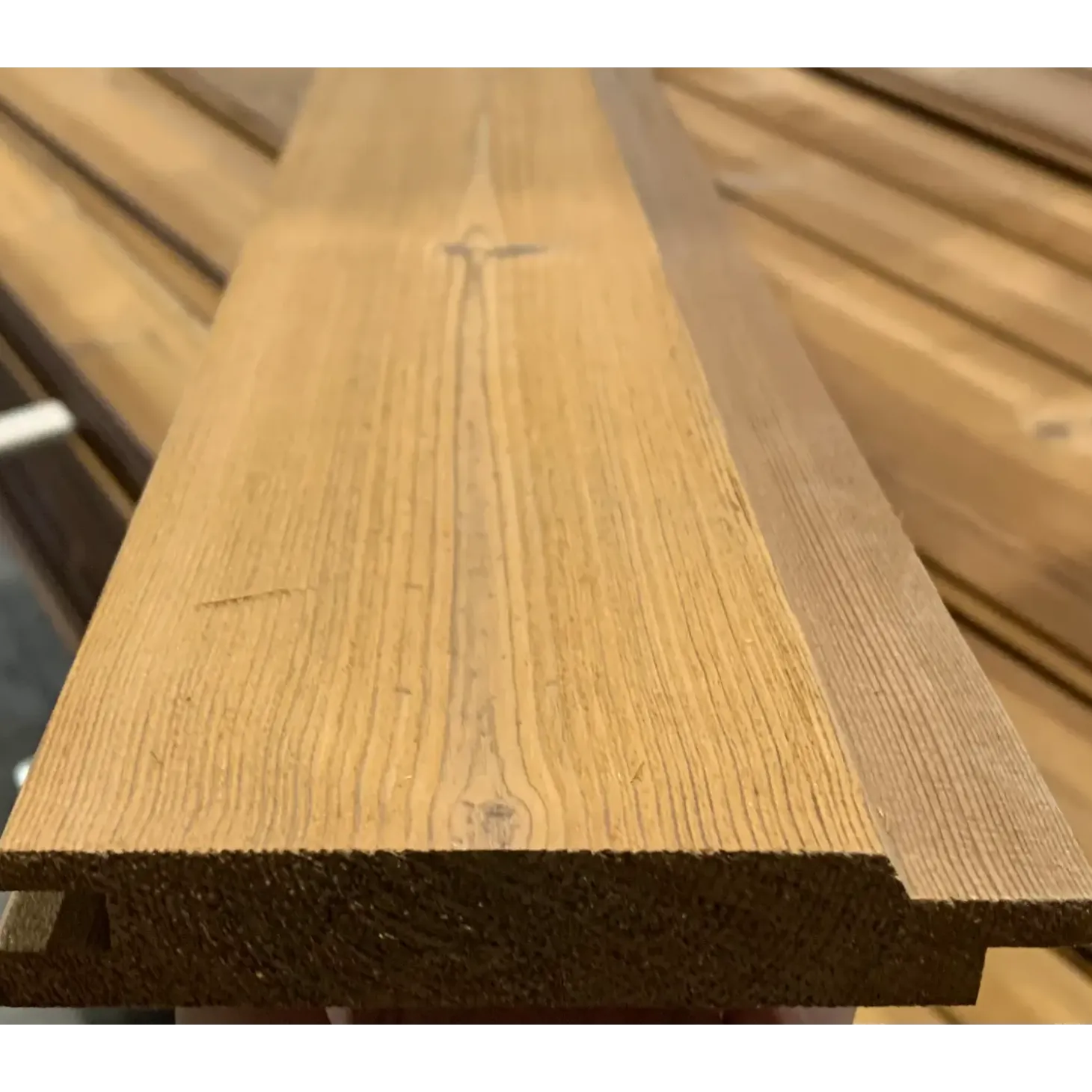 ThermoWood TGV beklædning børstet 21x117 mm fyr x 3,0 m