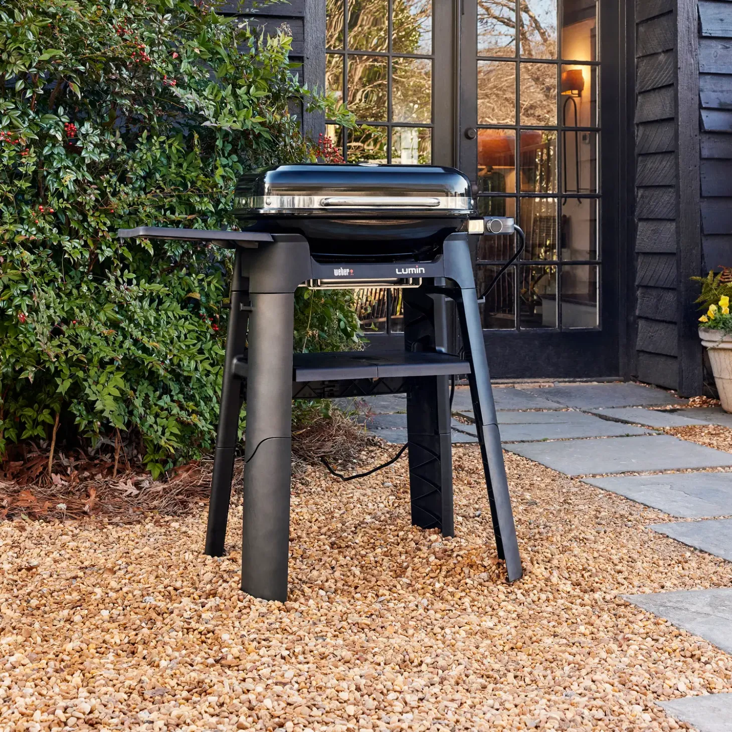 Weber® Lumin elgrill med stander