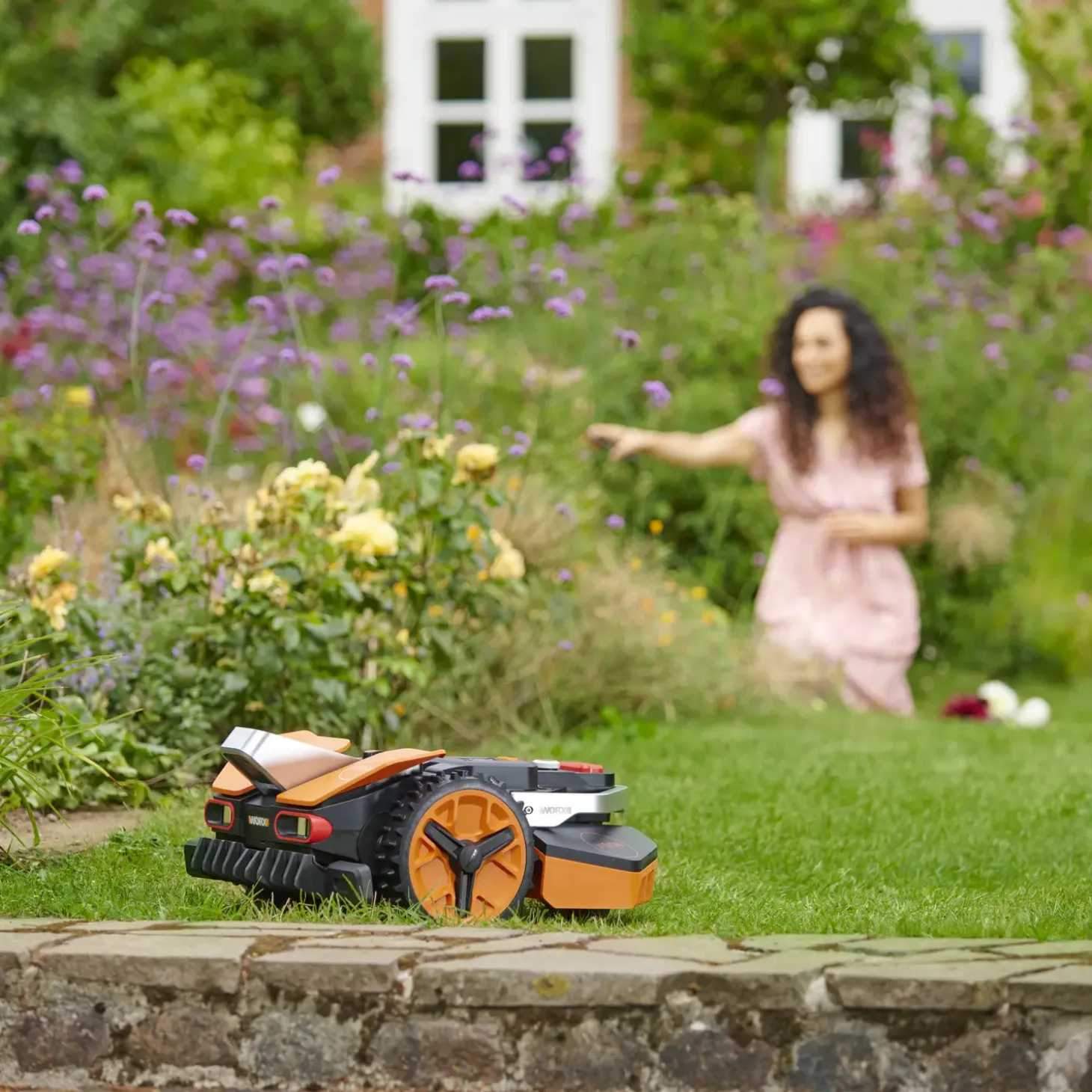 Worx Vision WR216E robotplæneklipper 1600 m² inkl. garage